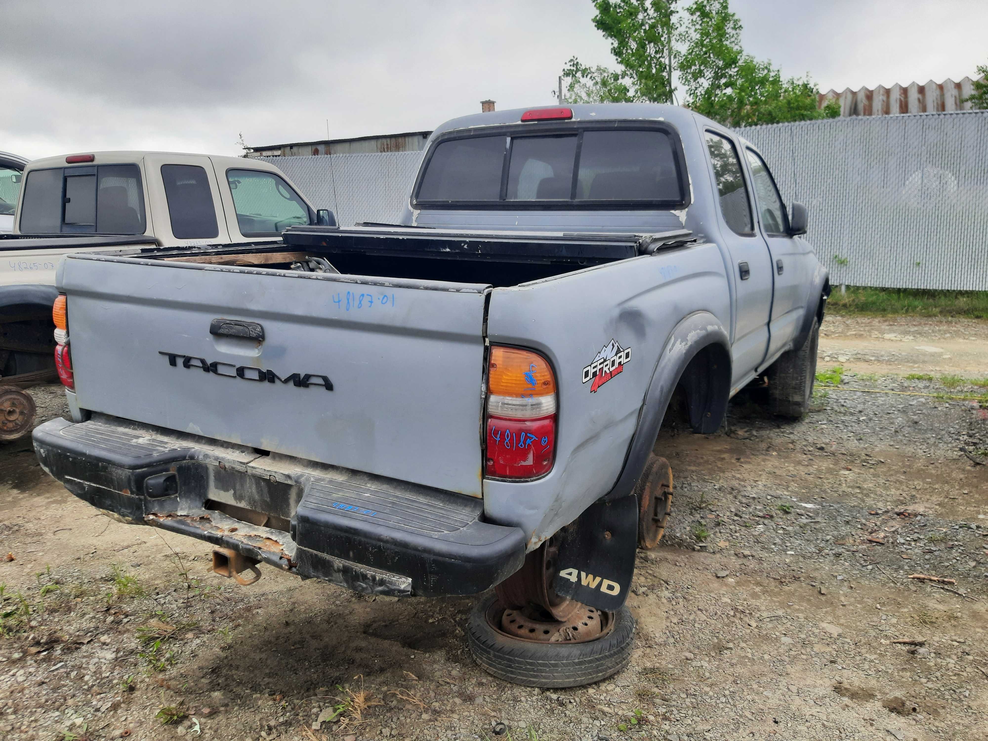 TOYOTA TACOMA 2001
