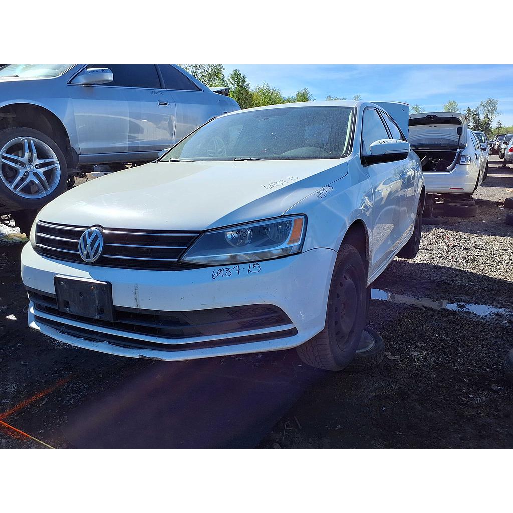 VOLKSWAGEN JETTA 2015