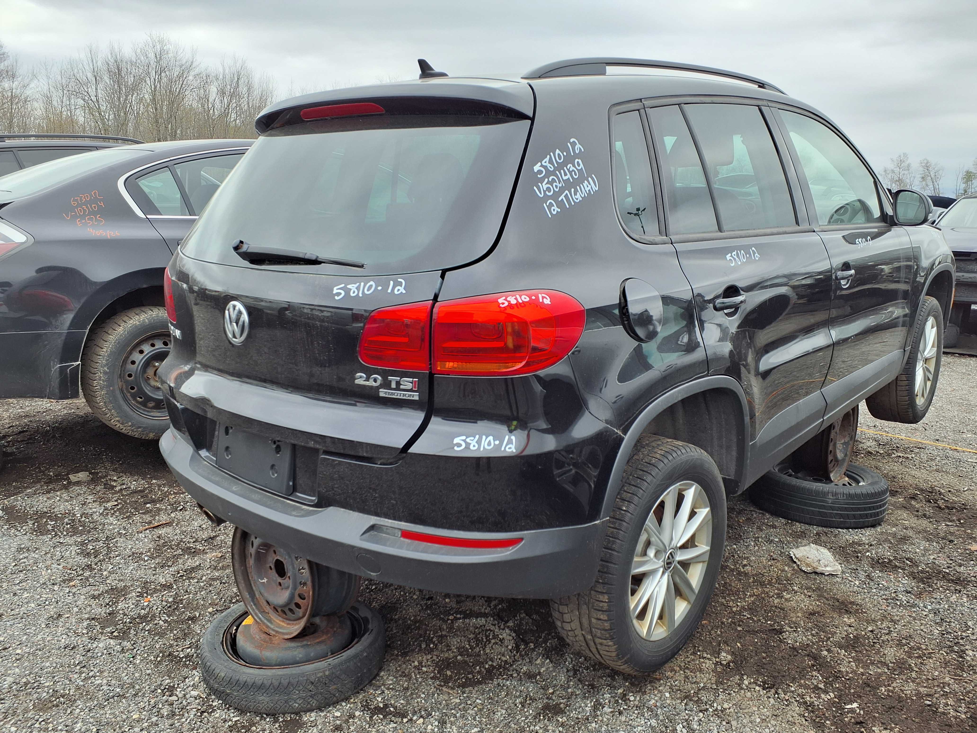 VOLKSWAGEN TIGUAN 2012