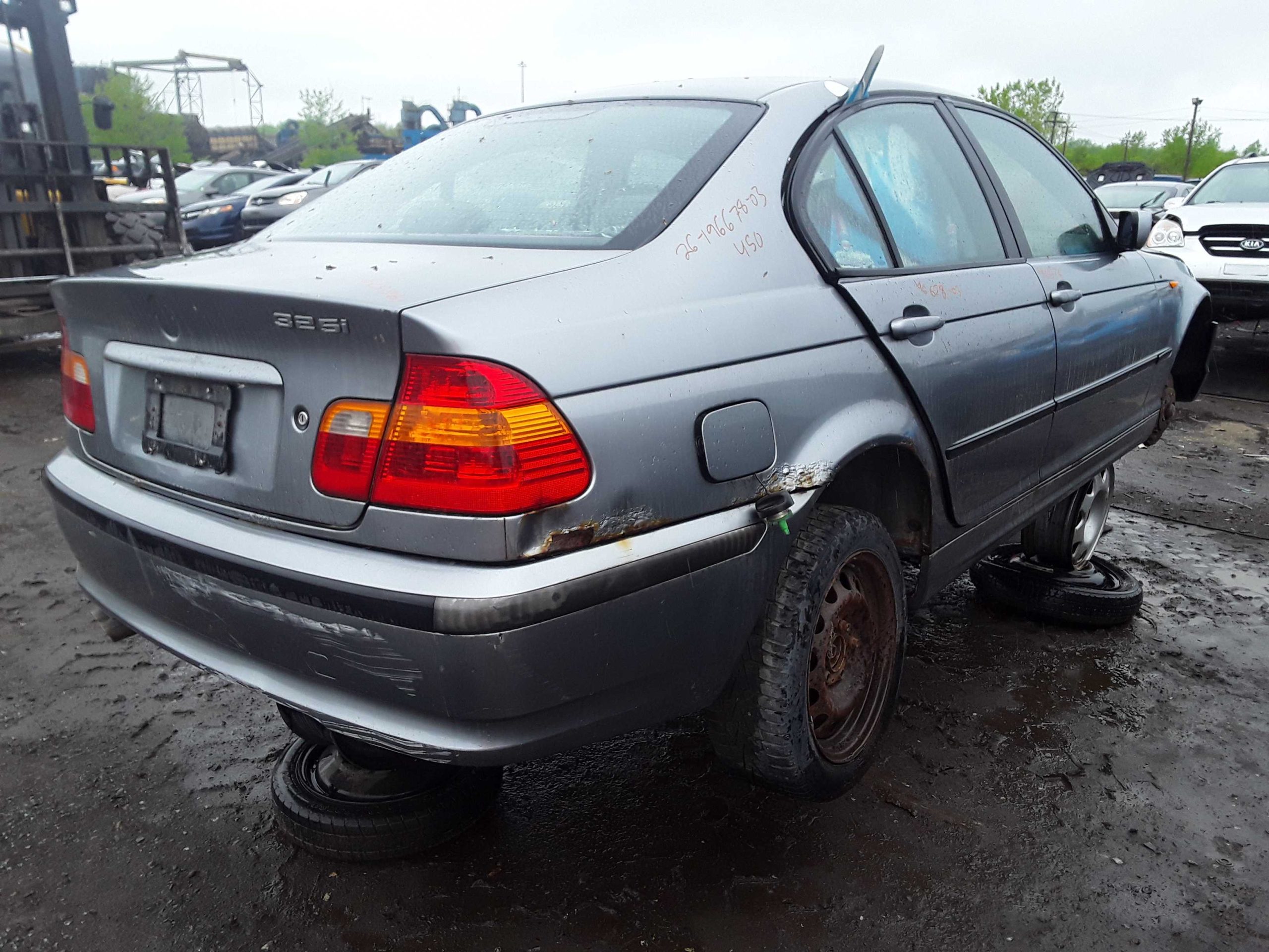 BMW 325 2003