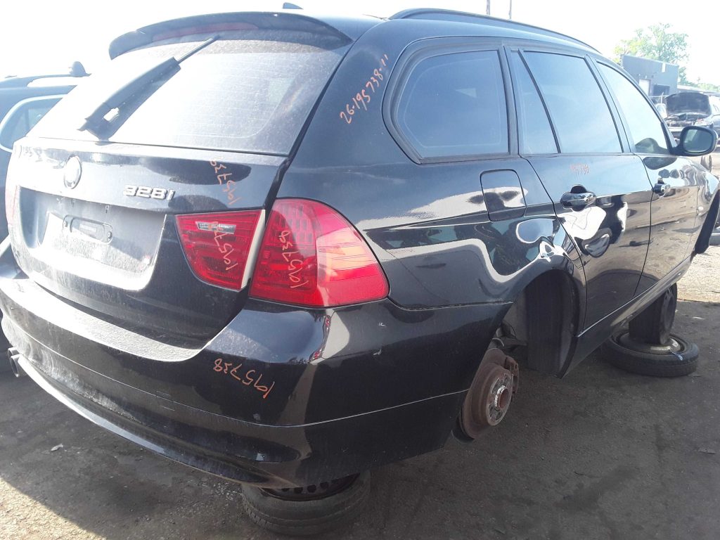BMW 328 2011