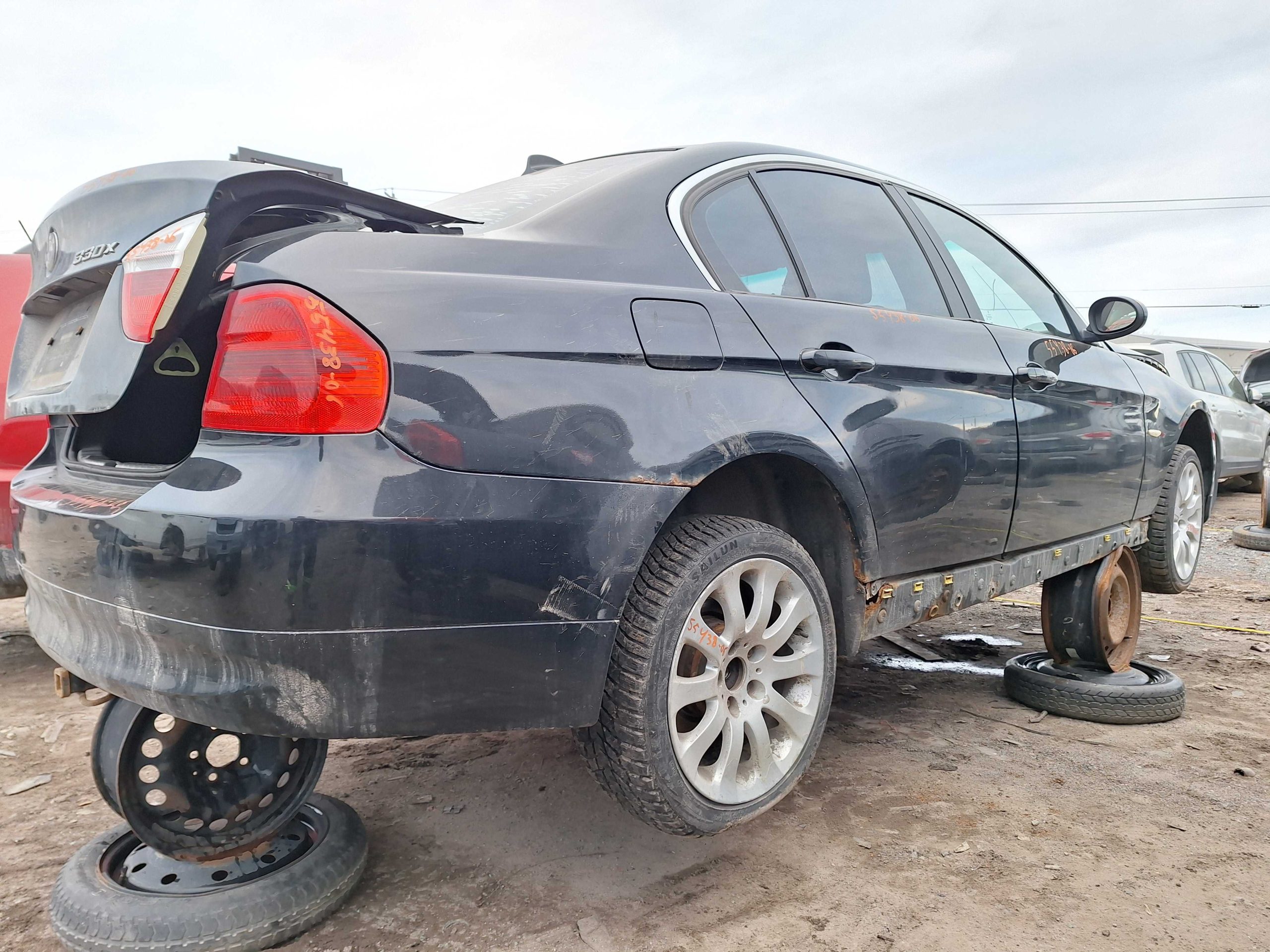 BMW 330 2006