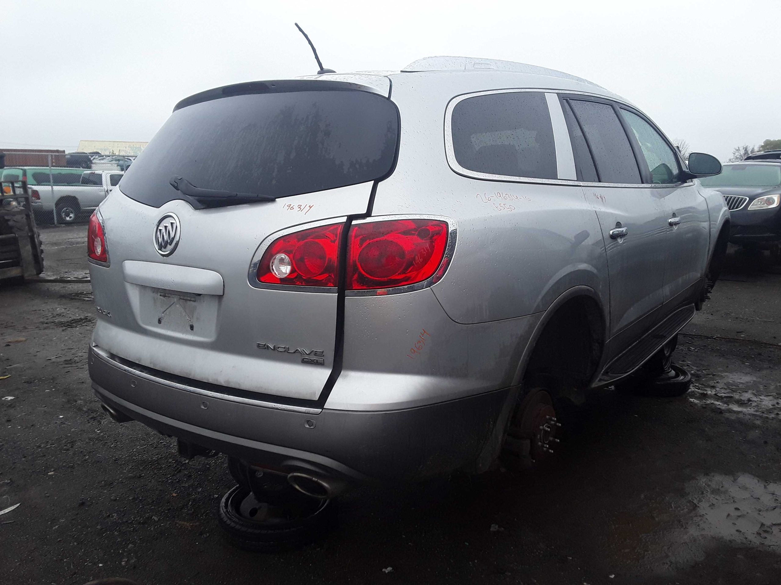 BUICK ENCLAVE 2010