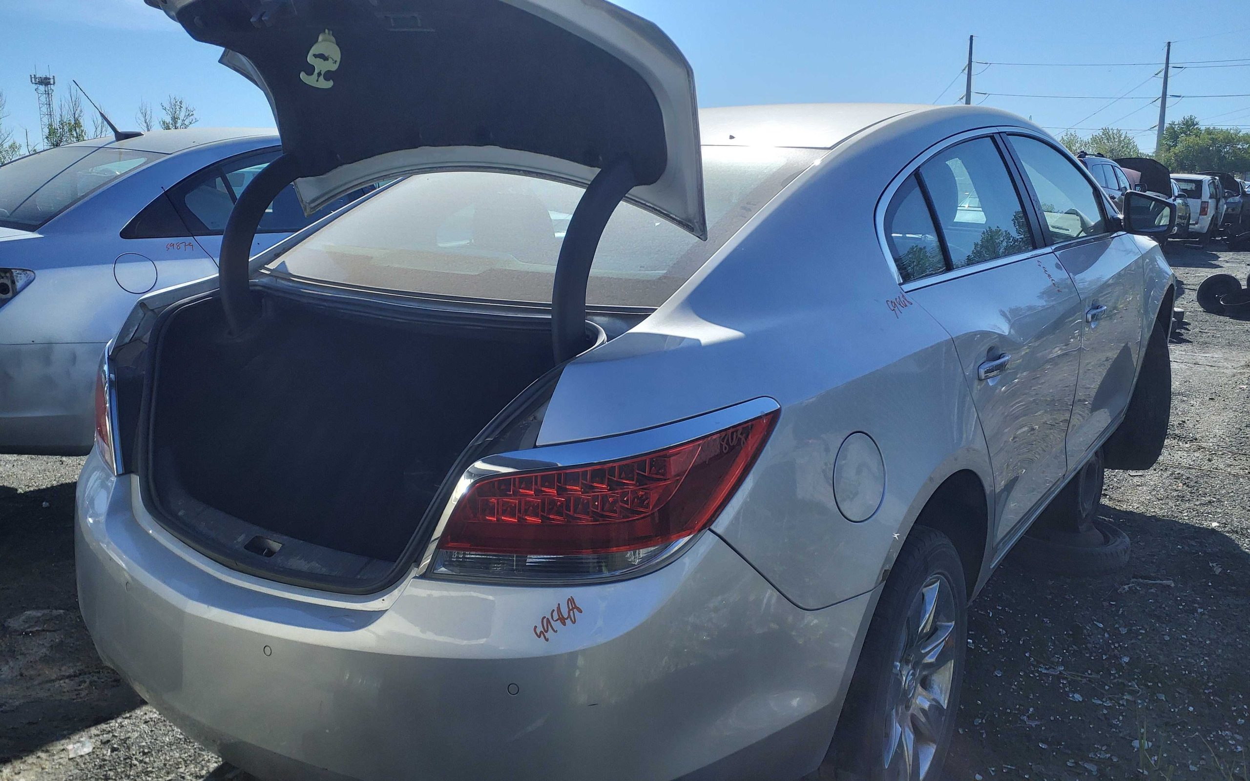 BUICK LACROSSE 2011