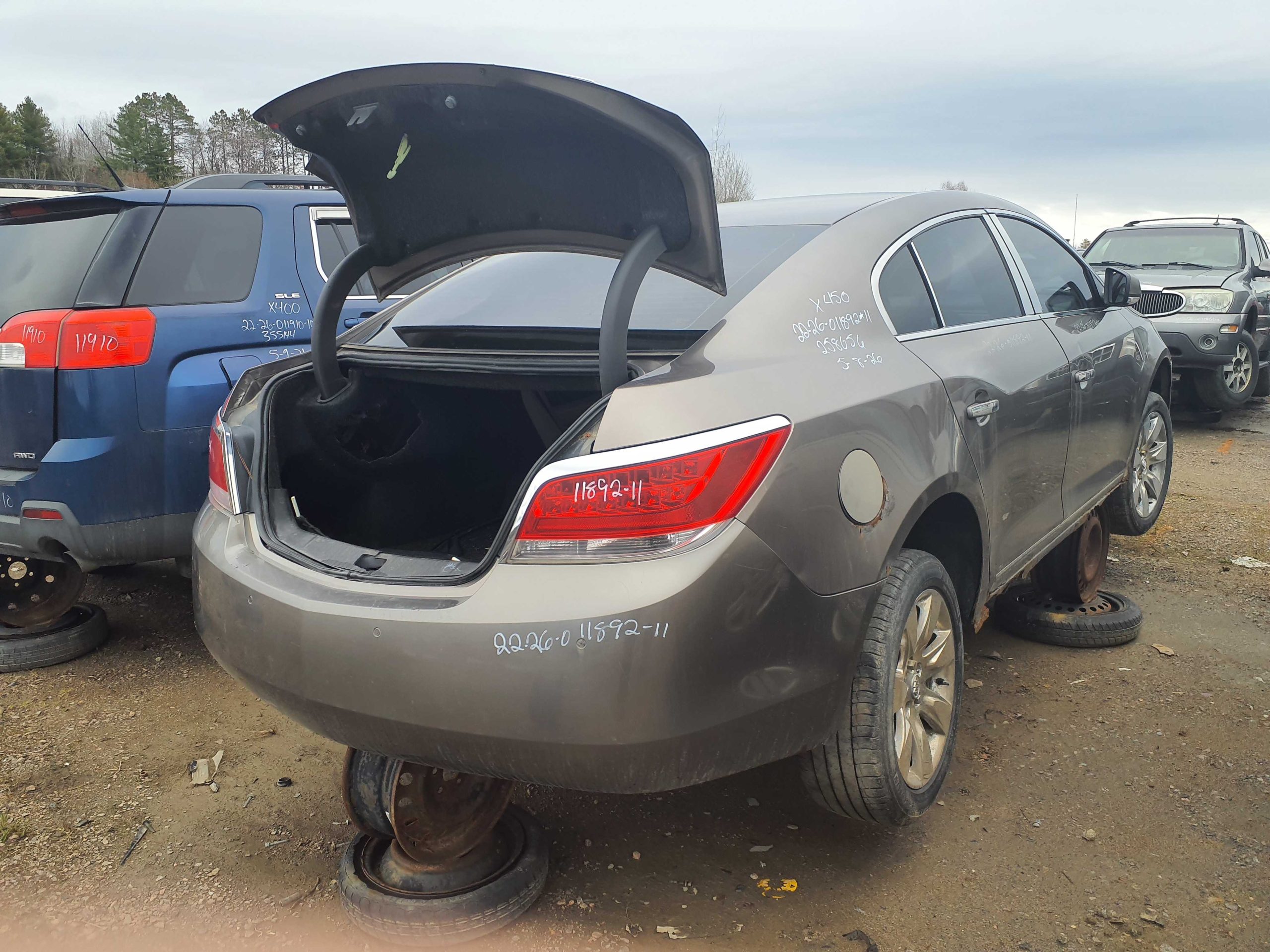 BUICK LACROSSE 2011