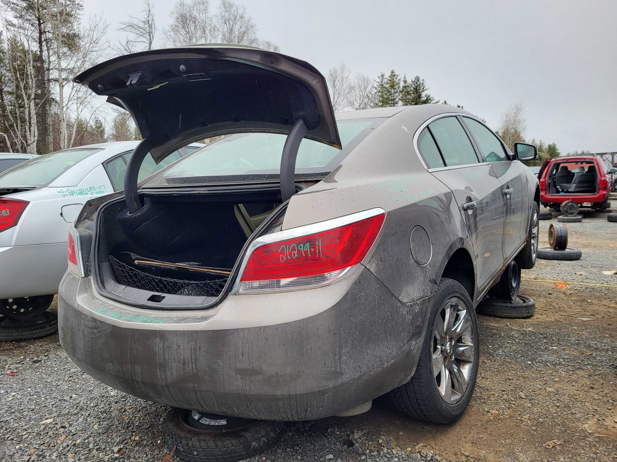 BUICK LACROSSE 2011