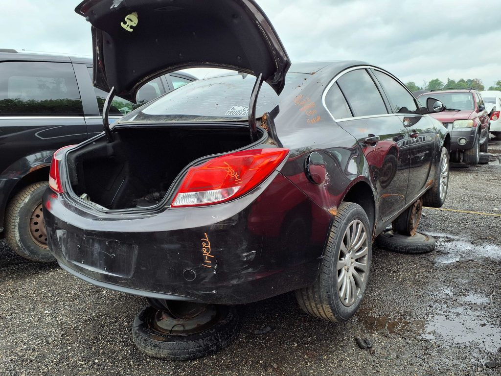 BUICK REGAL 2011