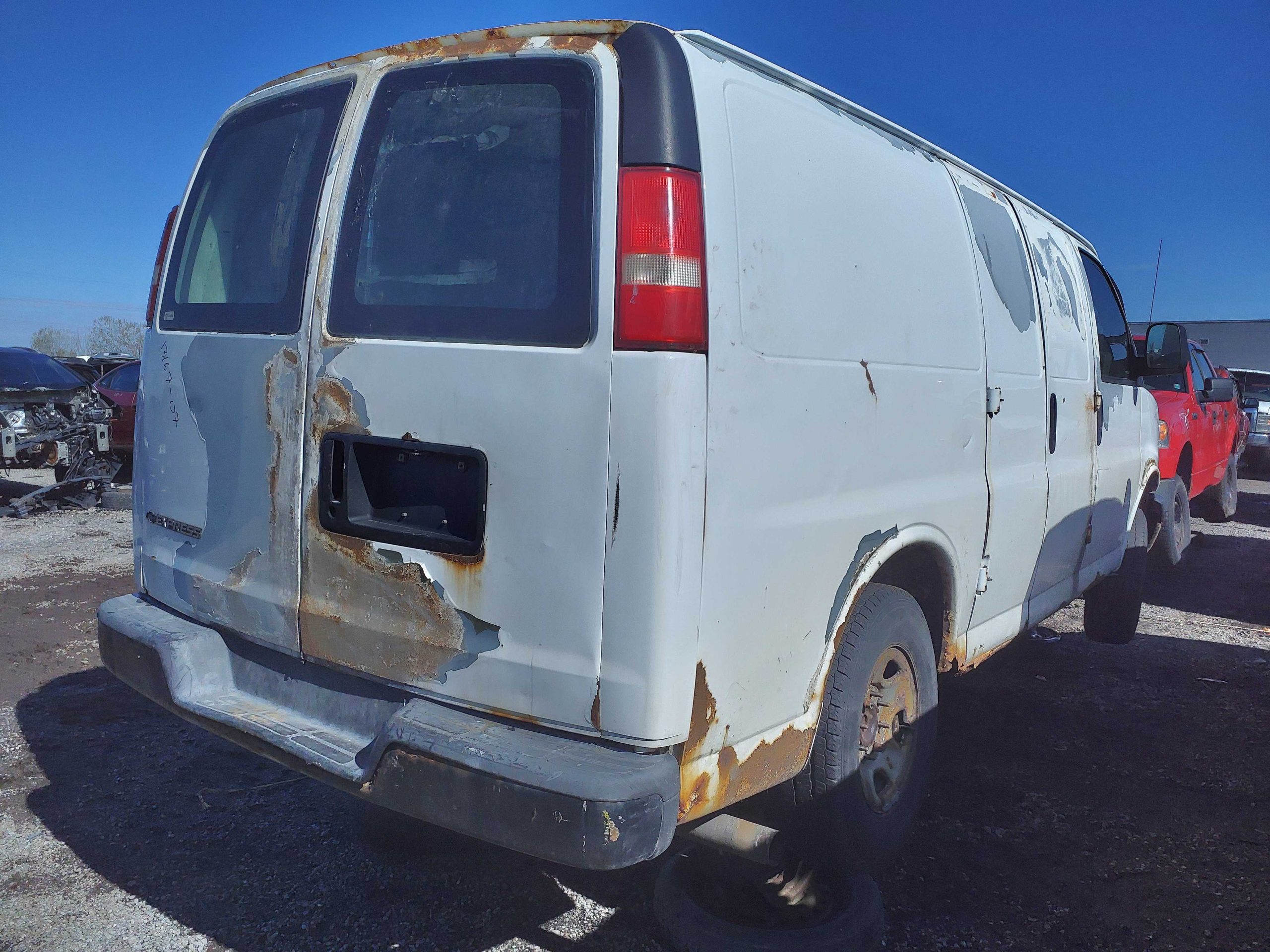 CHEVROLET EXPRESS VAN 2007