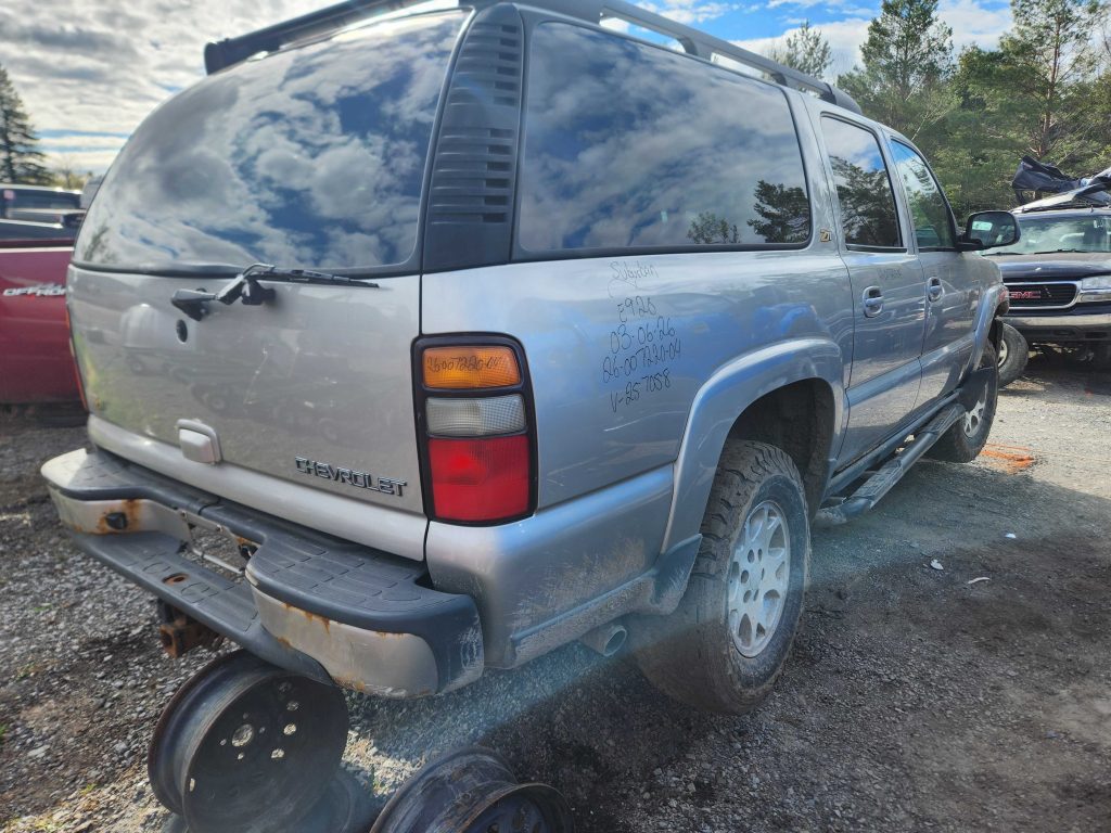 CHEVROLET SUBURBAN 2004