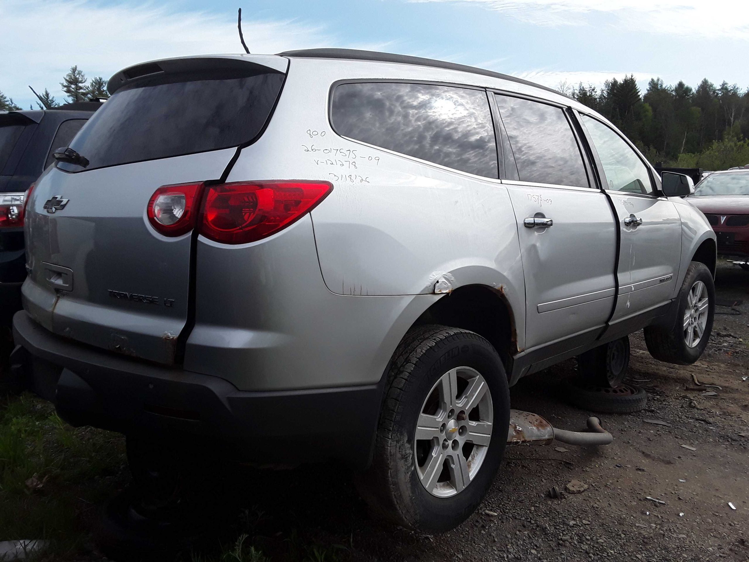 CHEVROLET TRAVERSE 2009