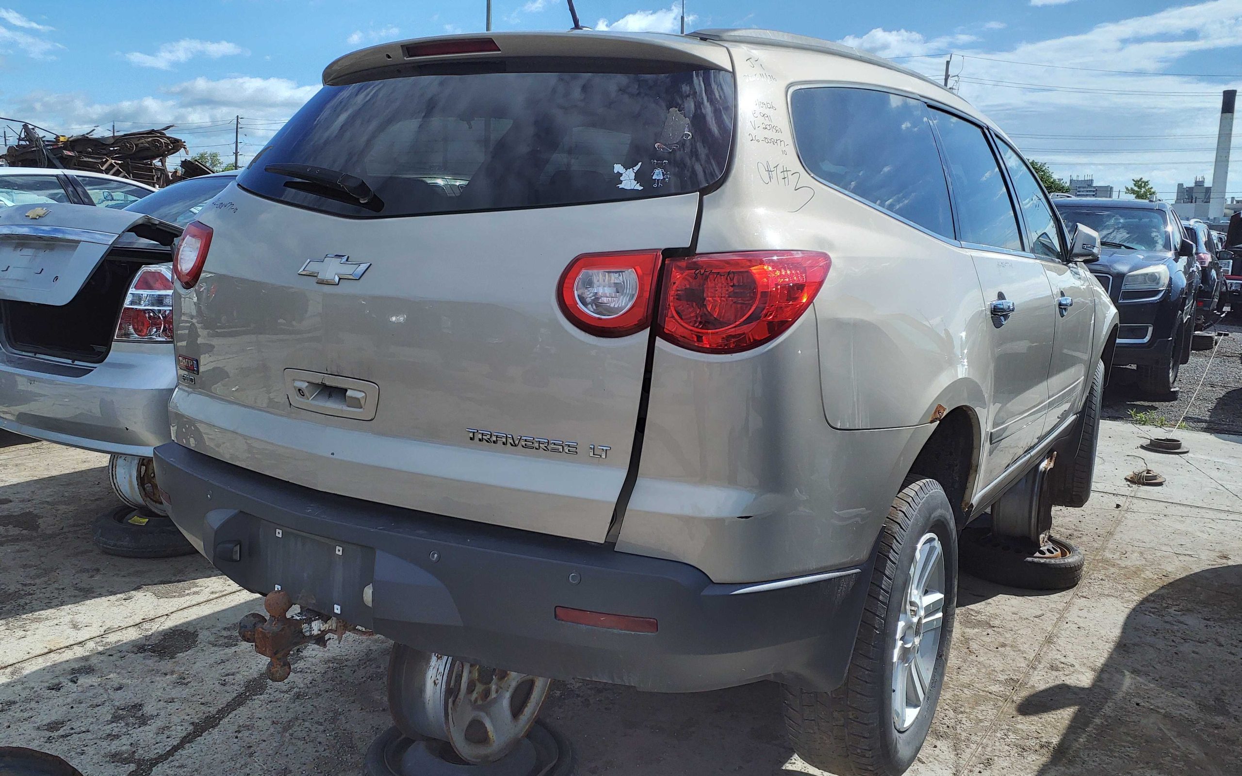 CHEVROLET TRAVERSE 2010