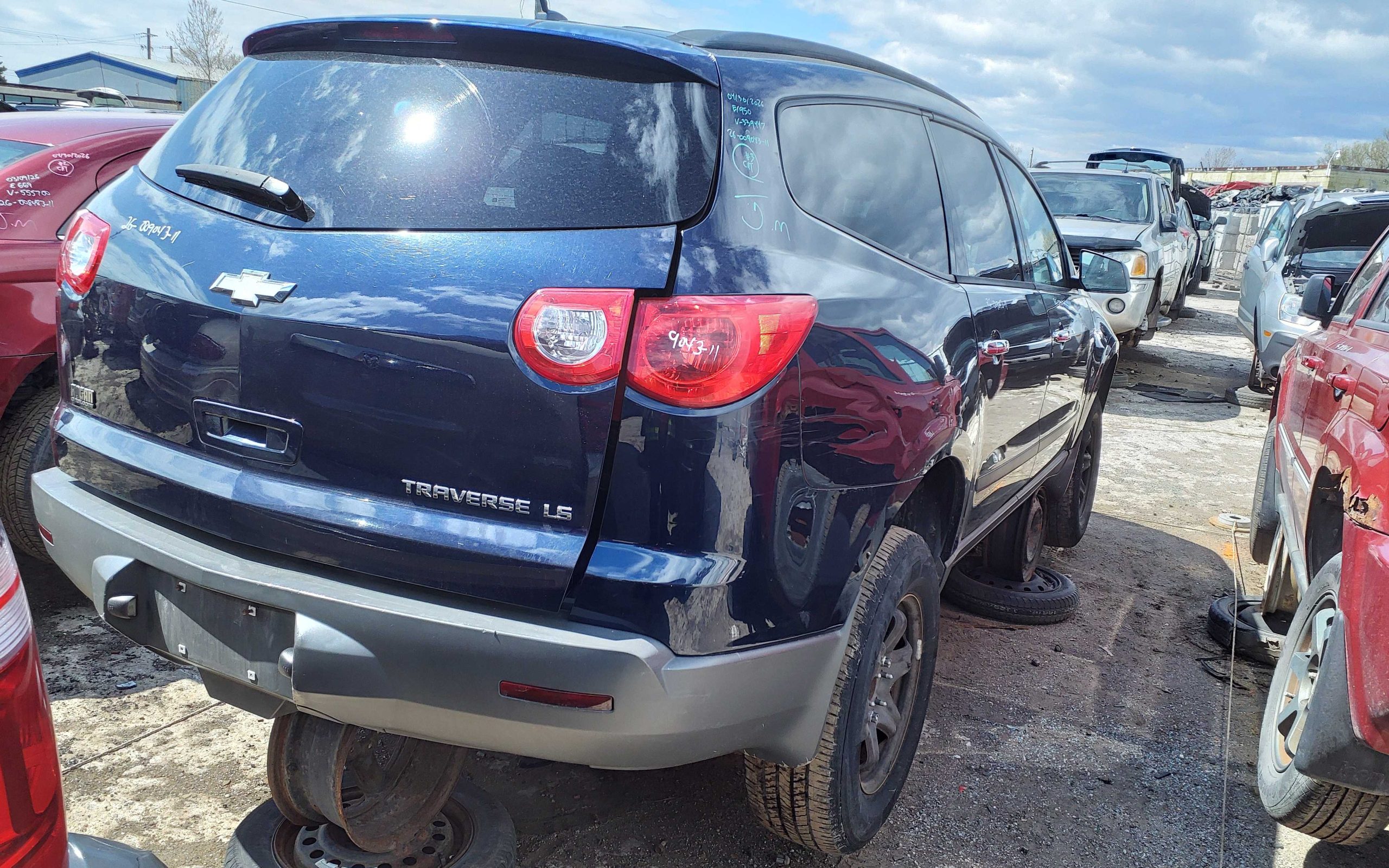 CHEVROLET TRAVERSE 2011