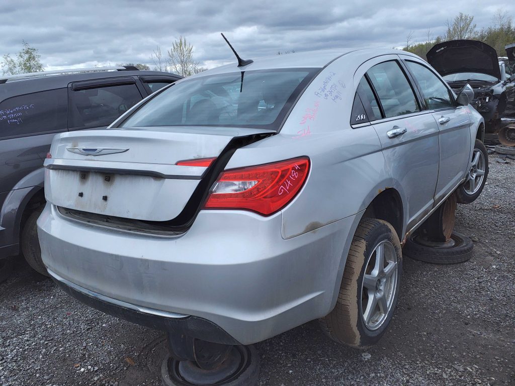 CHRYSLER 200 2012