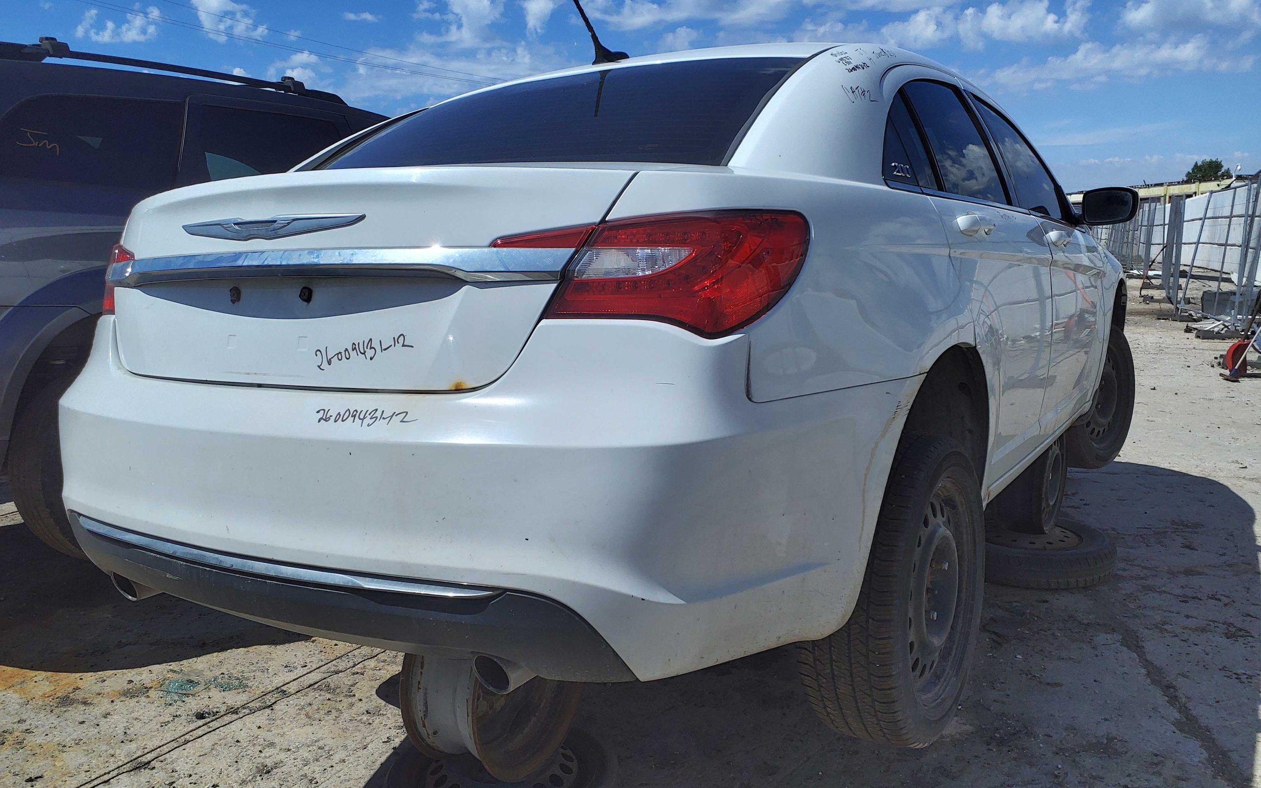 CHRYSLER 200 2012