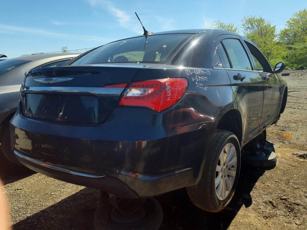 CHRYSLER 200 2013