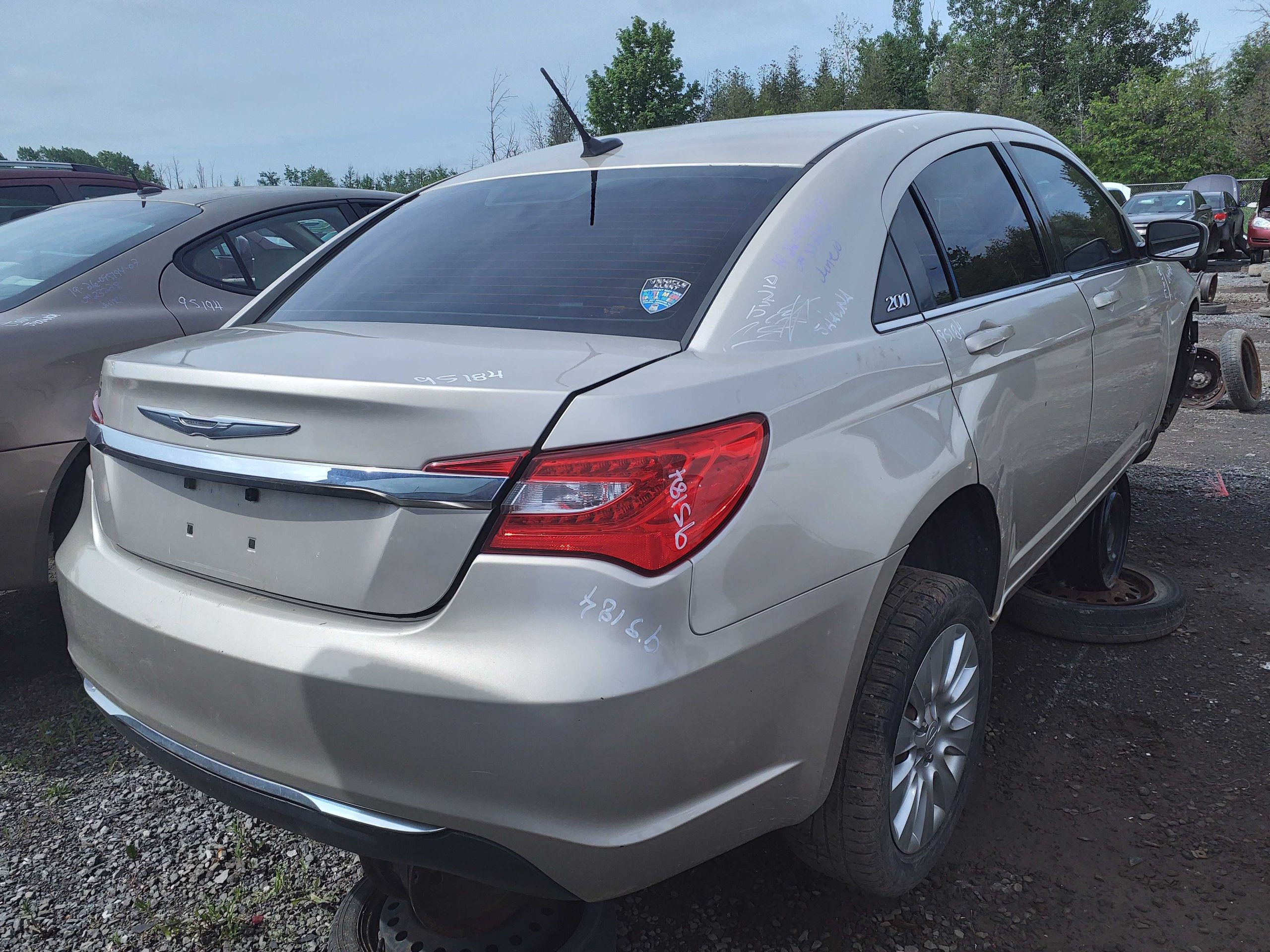 CHRYSLER 200 2013