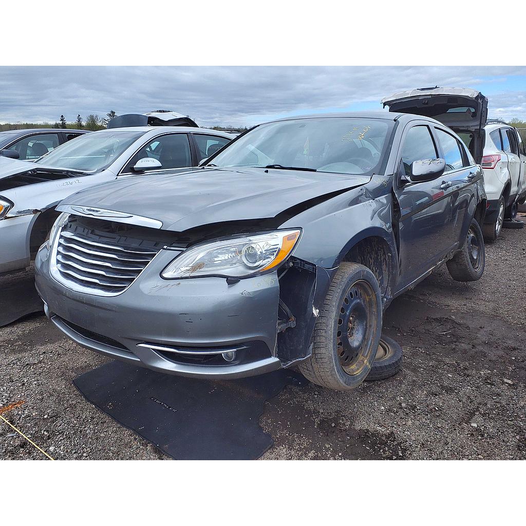 CHRYSLER 200 2013