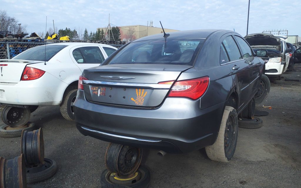 CHRYSLER 200 2013