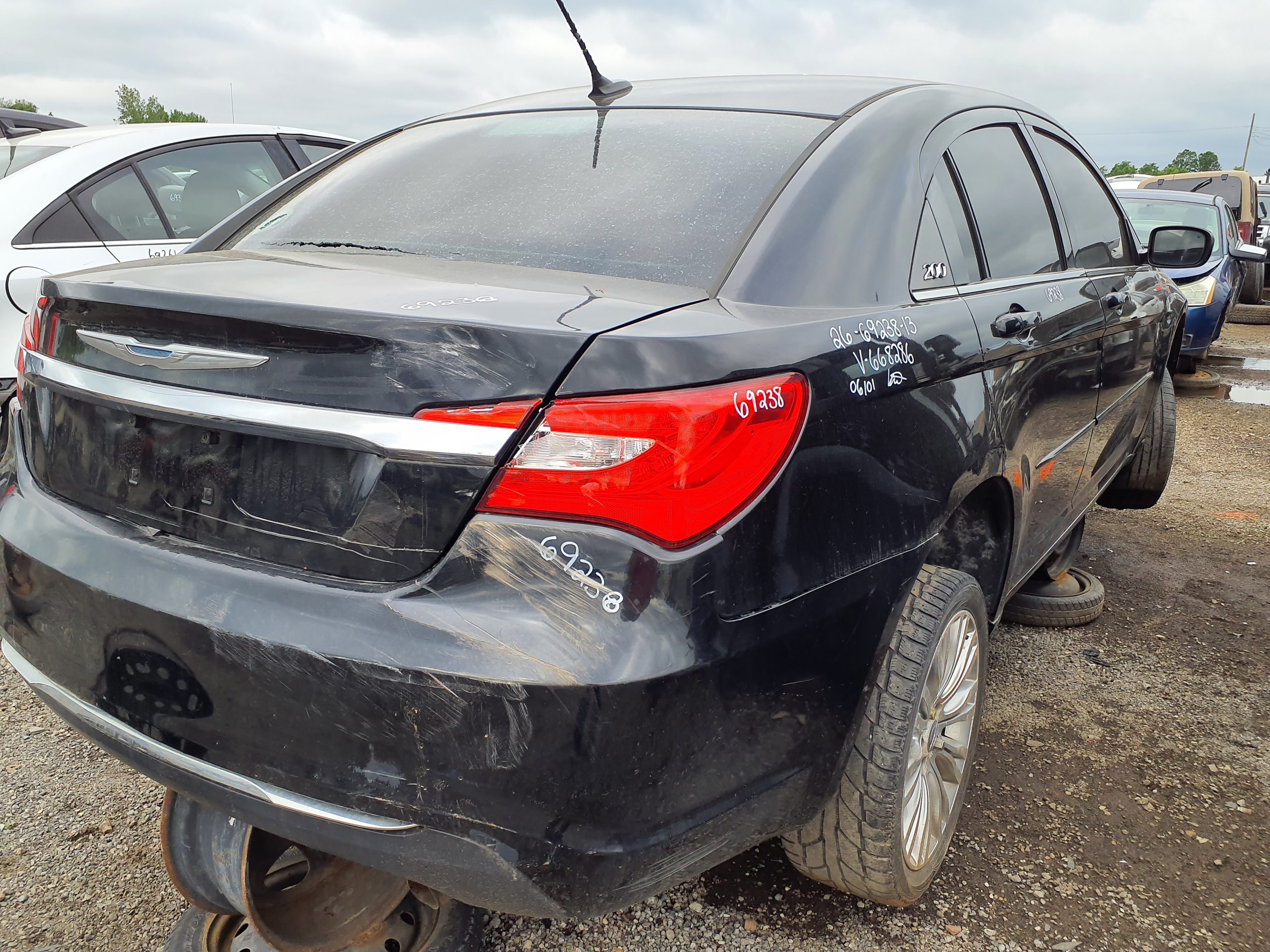 CHRYSLER 200 2013