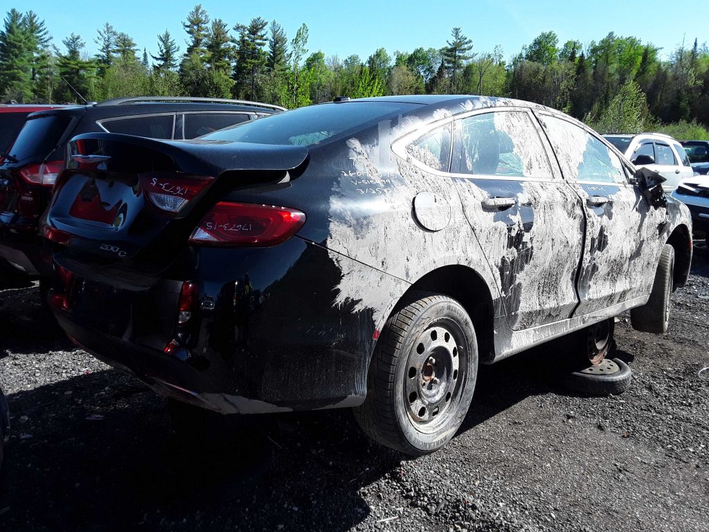 CHRYSLER 200 2015