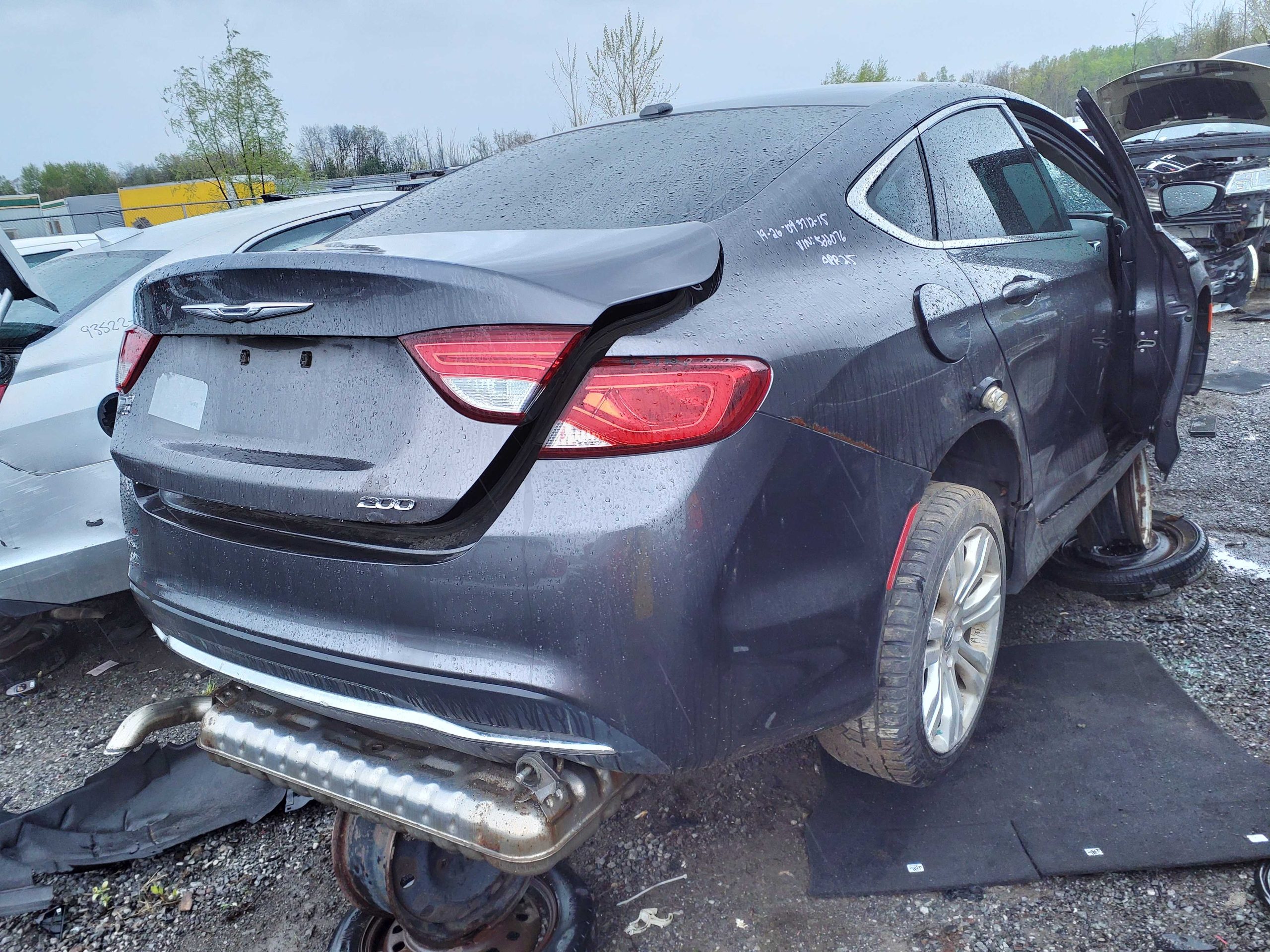 CHRYSLER 200 2015