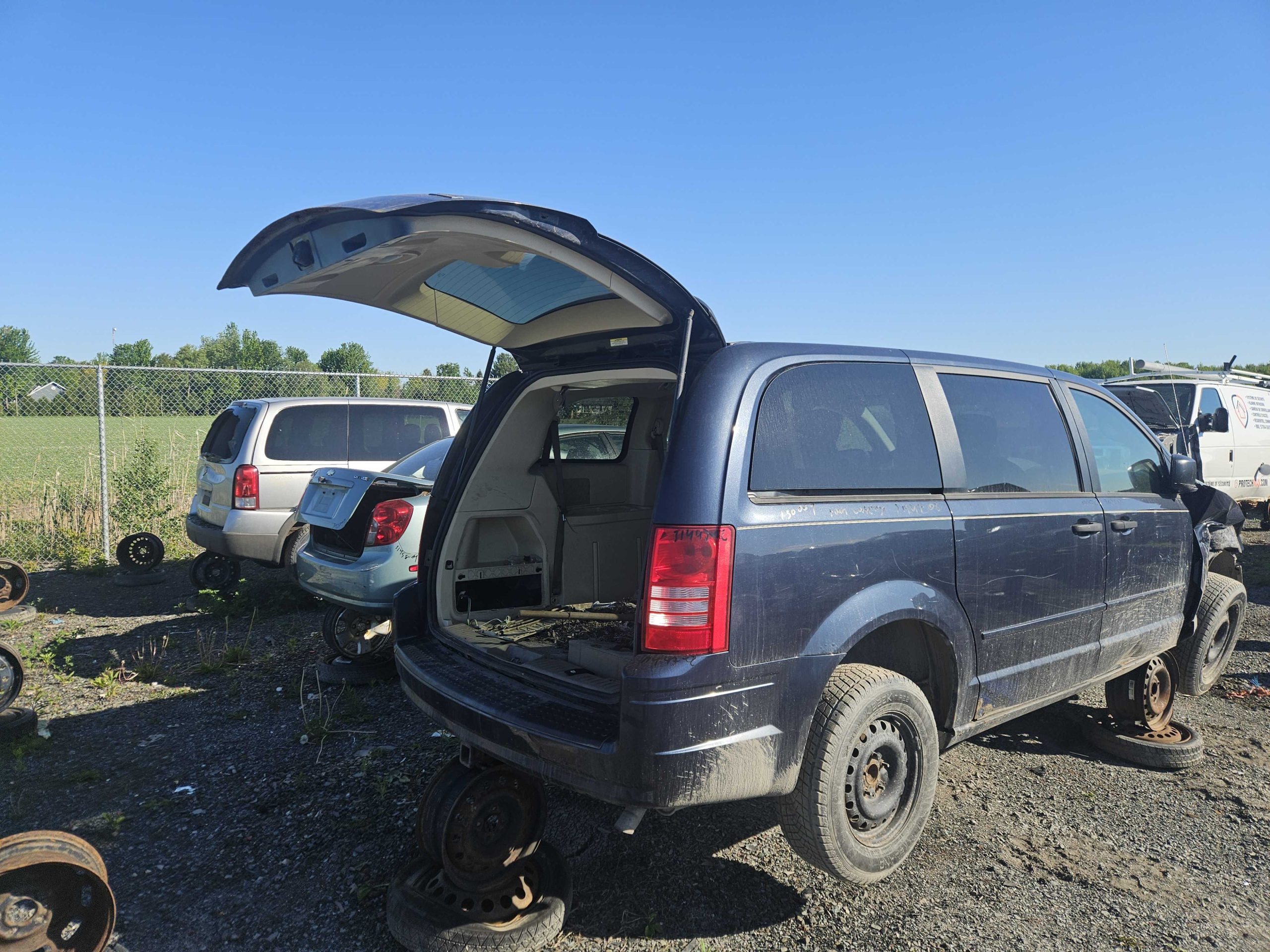 CHRYSLER TOWN & COUNTRY 2008