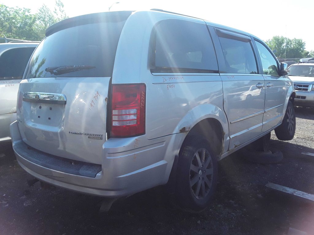 CHRYSLER TOWN & COUNTRY 2009