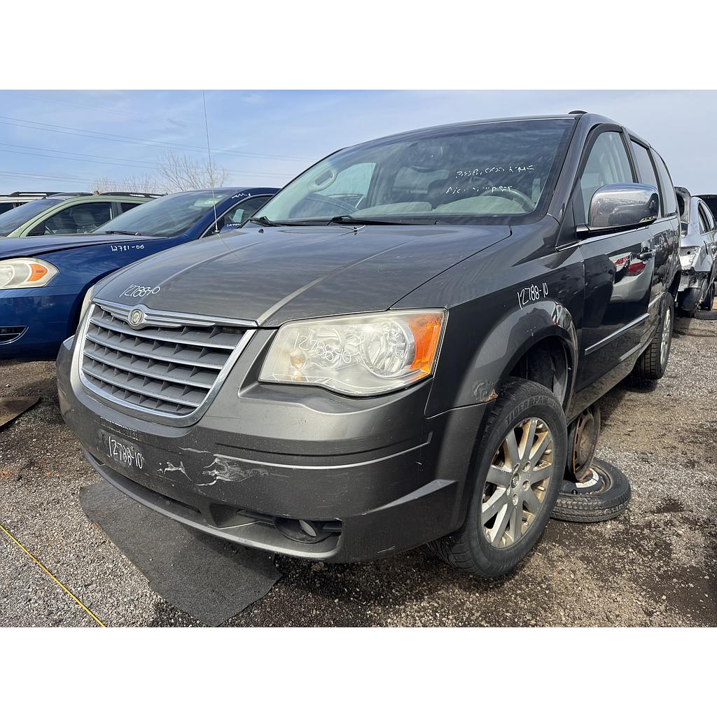 CHRYSLER TOWN & COUNTRY 2010