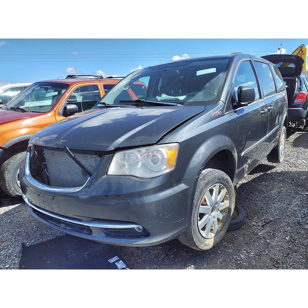 CHRYSLER TOWN & COUNTRY 2011
