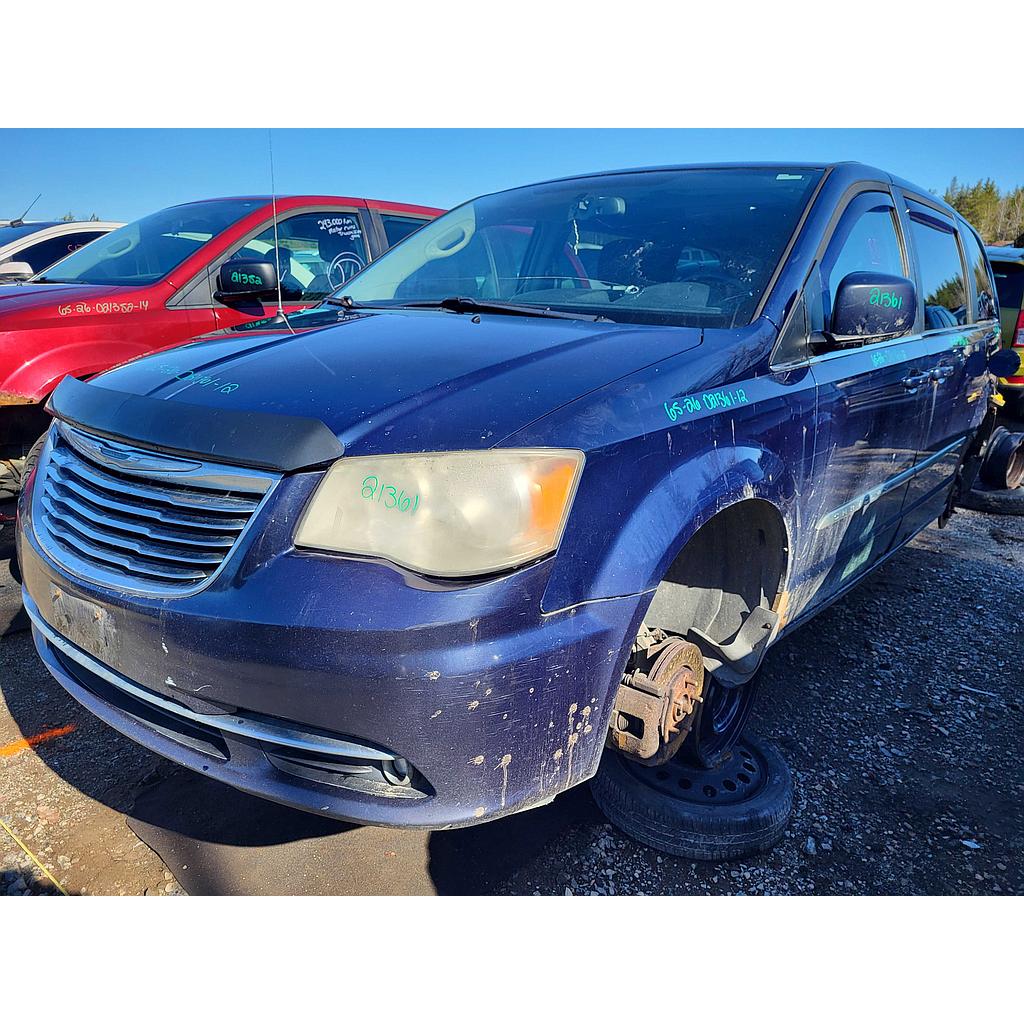 CHRYSLER TOWN & COUNTRY 2012