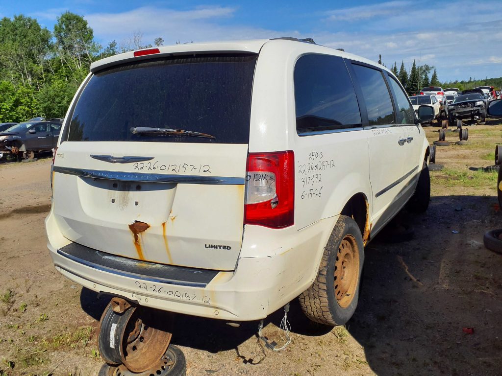 CHRYSLER TOWN & COUNTRY 2012