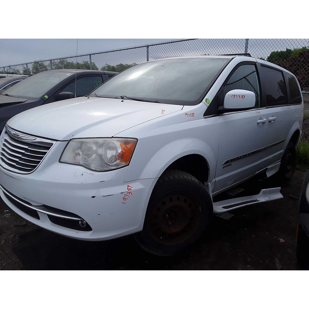 CHRYSLER TOWN & COUNTRY 2014