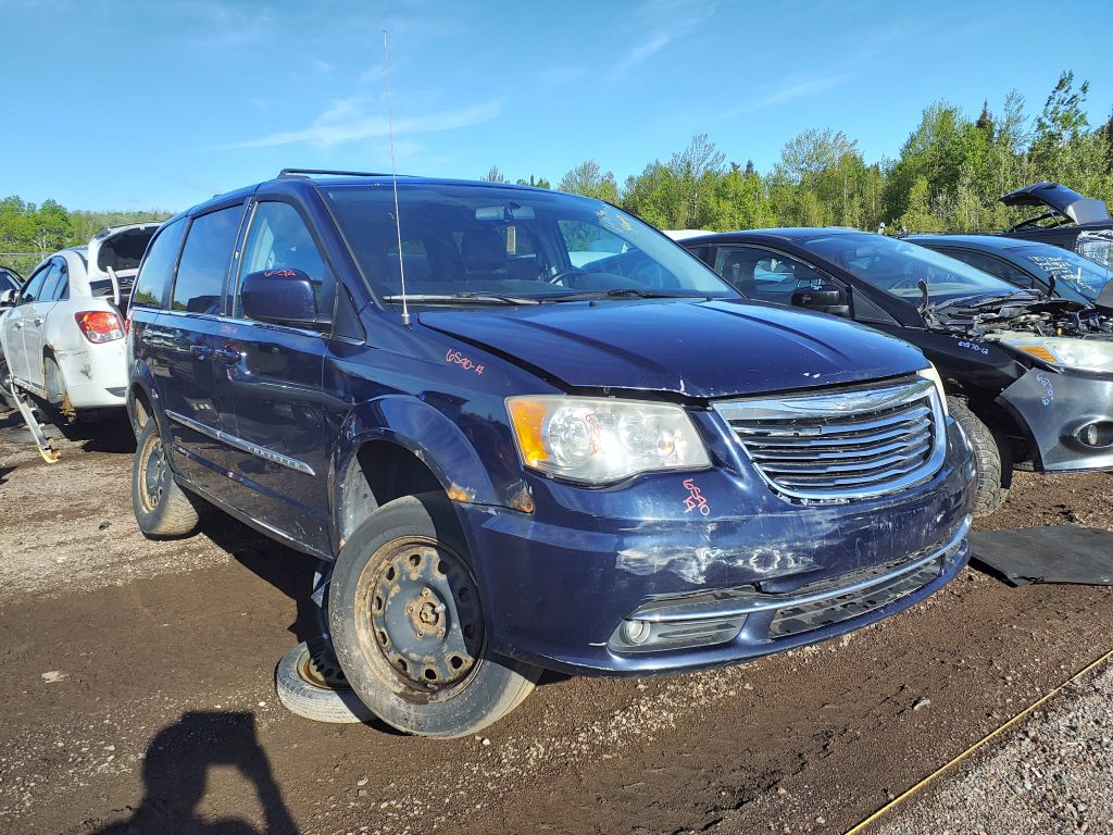 CHRYSLER TOWN & COUNTRY 2014