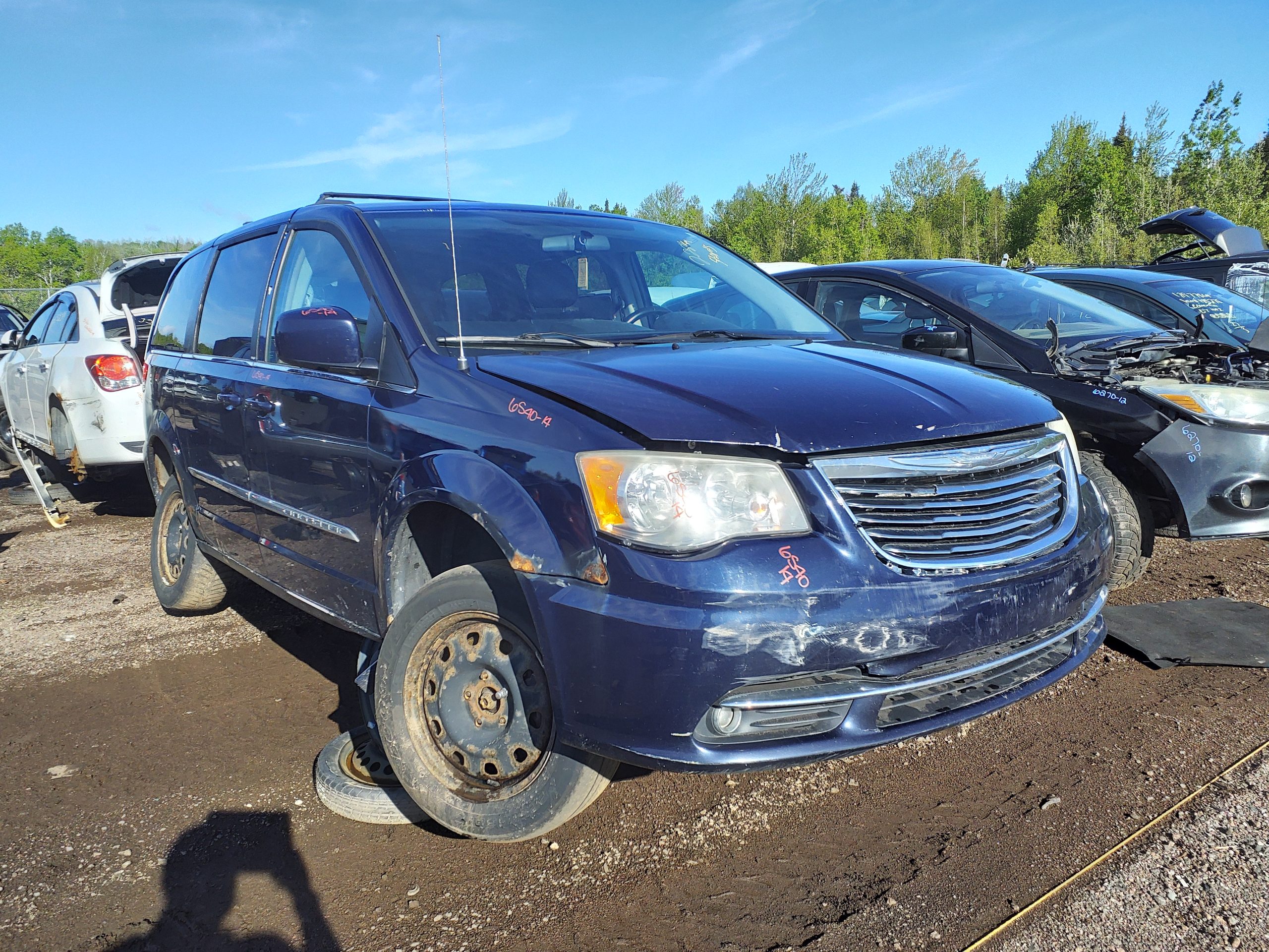 CHRYSLER TOWN & COUNTRY 2014