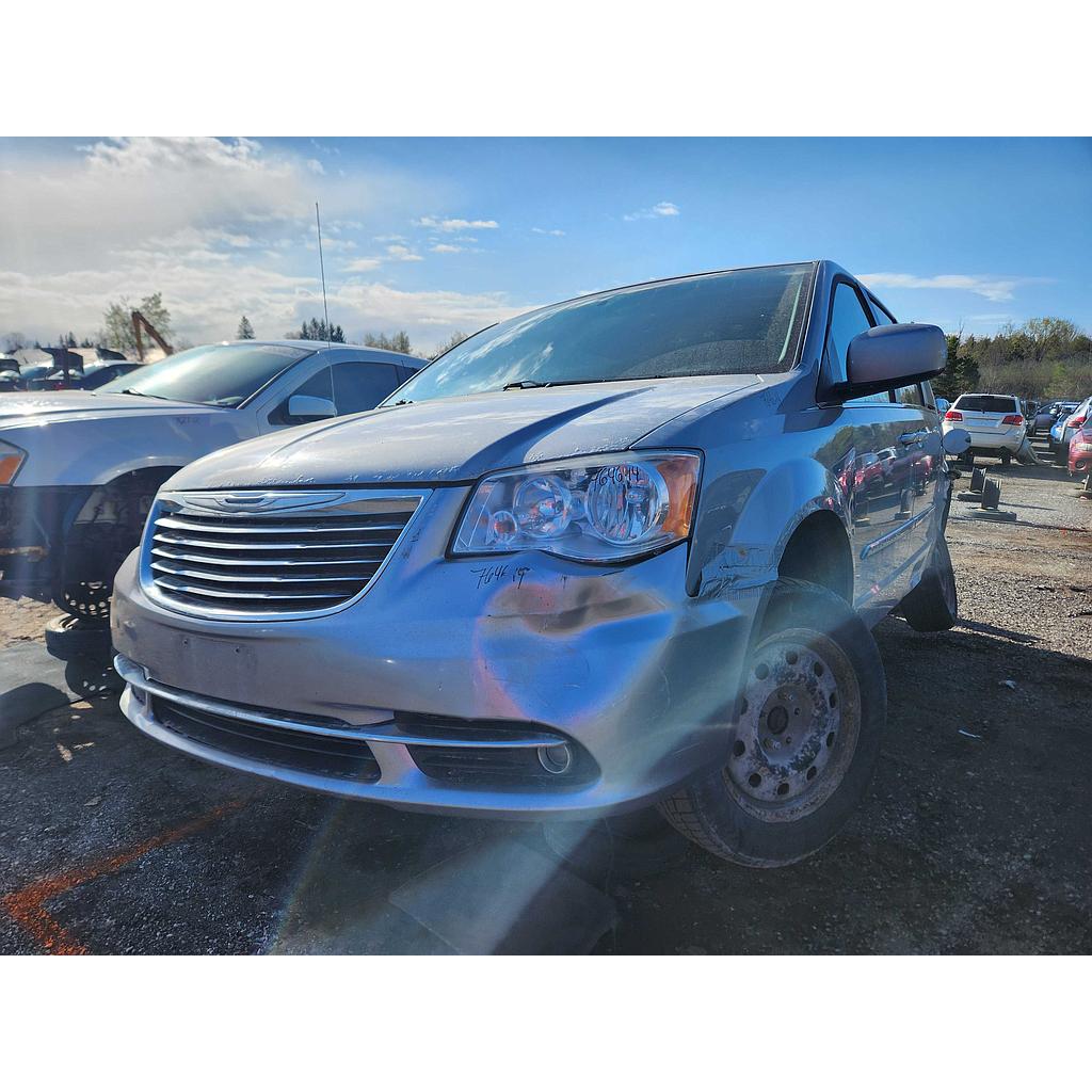 CHRYSLER TOWN & COUNTRY 2014