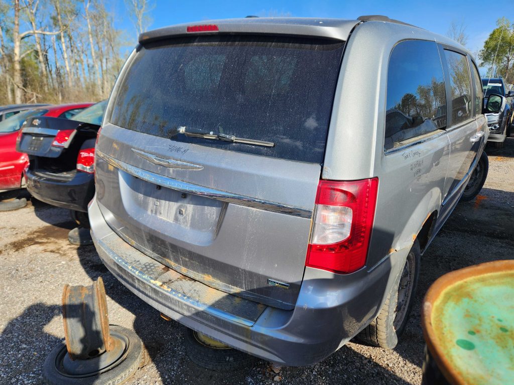 CHRYSLER TOWN & COUNTRY 2014