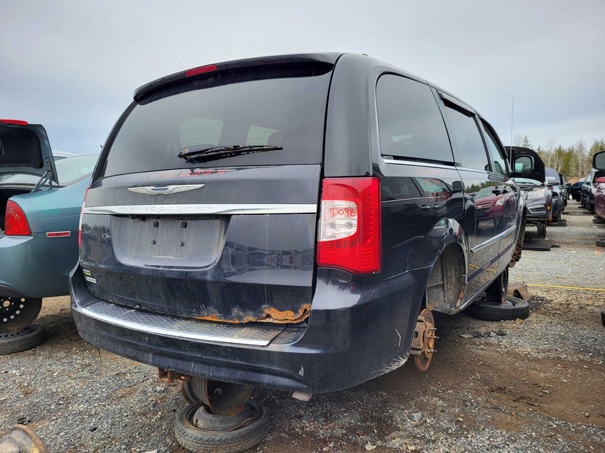 CHRYSLER TOWN & COUNTRY 2014