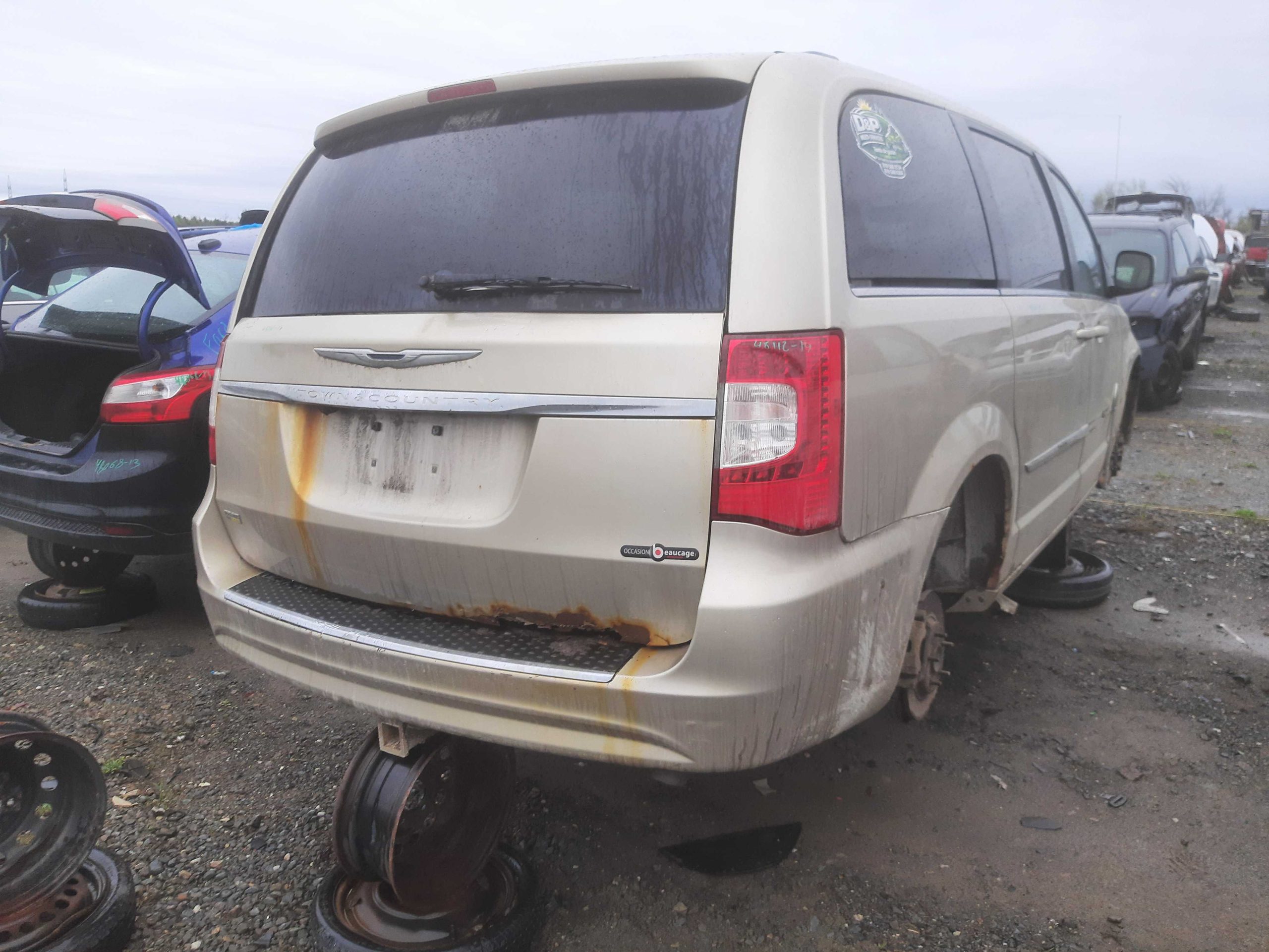 CHRYSLER TOWN & COUNTRY 2014