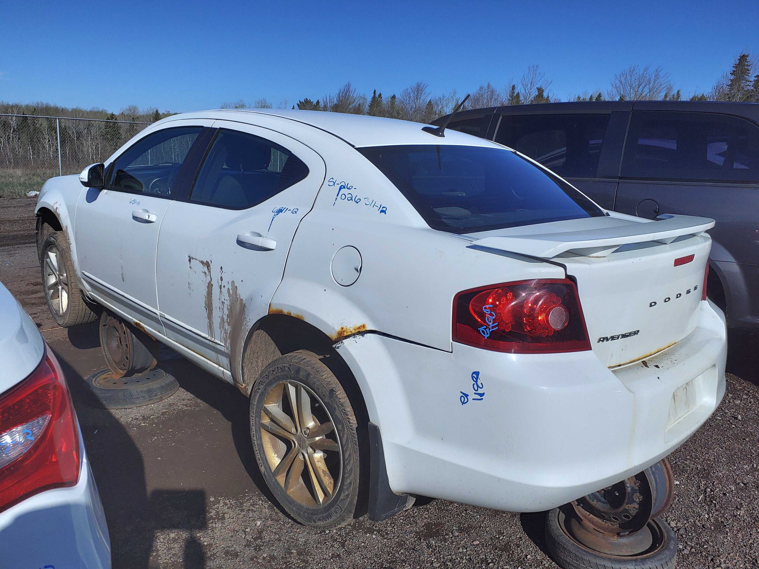 DODGE AVENGER 2012