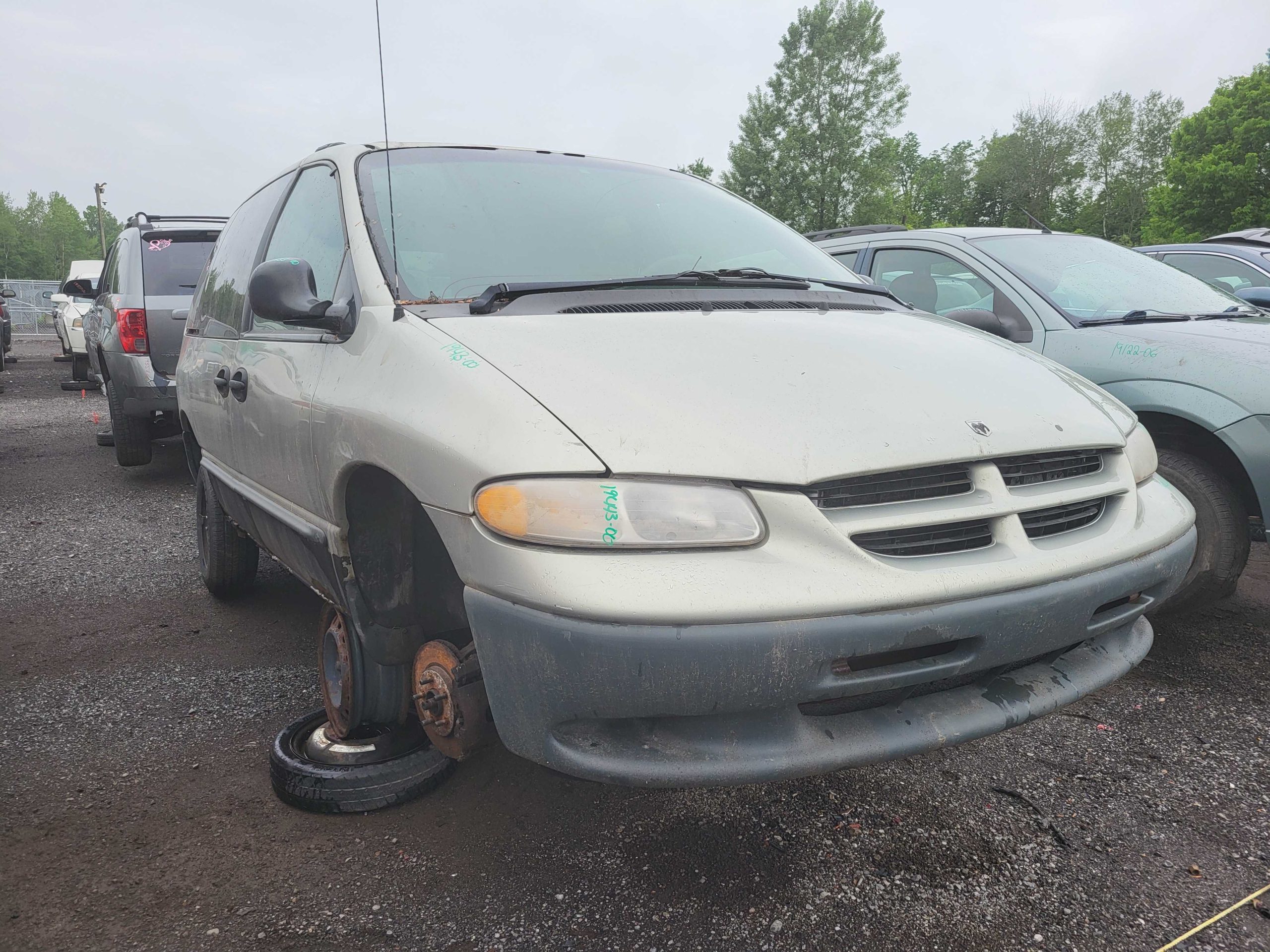 DODGE CARAVAN 2000