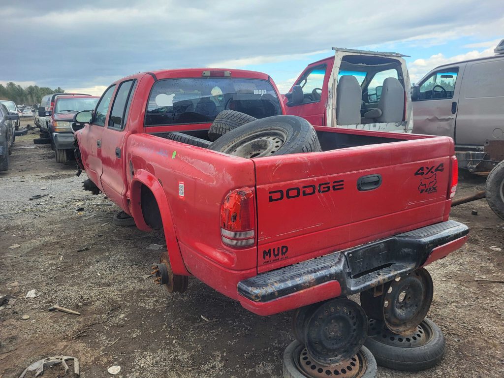 DODGE DAKOTA 2002