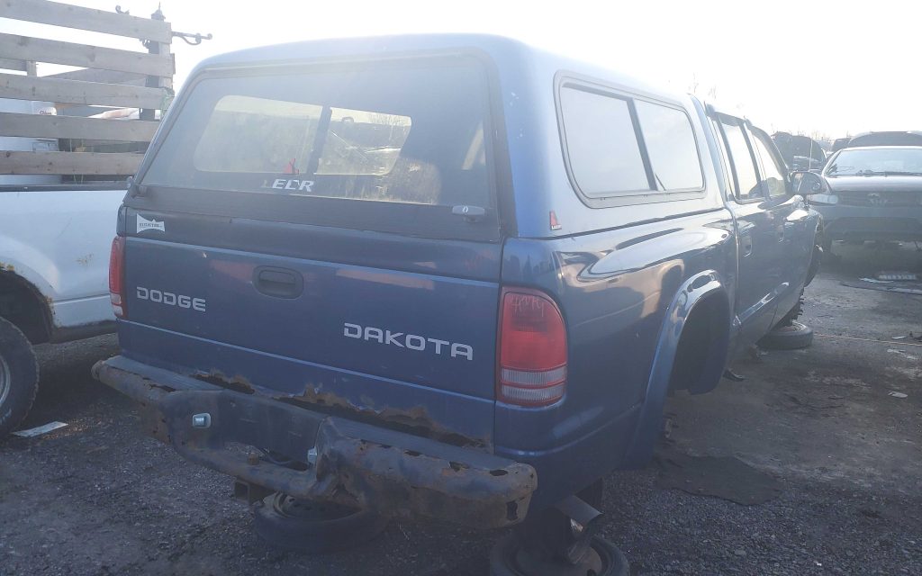 DODGE DAKOTA 2003
