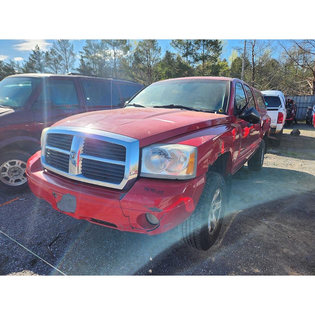 DODGE DAKOTA 2005