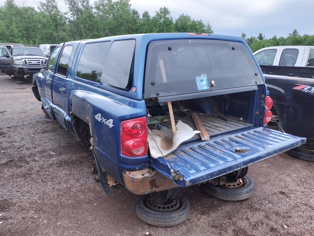 DODGE DAKOTA 2005