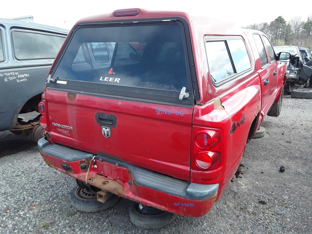 DODGE DAKOTA 2006