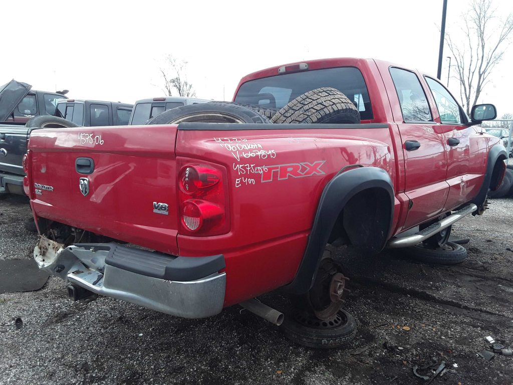 DODGE DAKOTA 2006