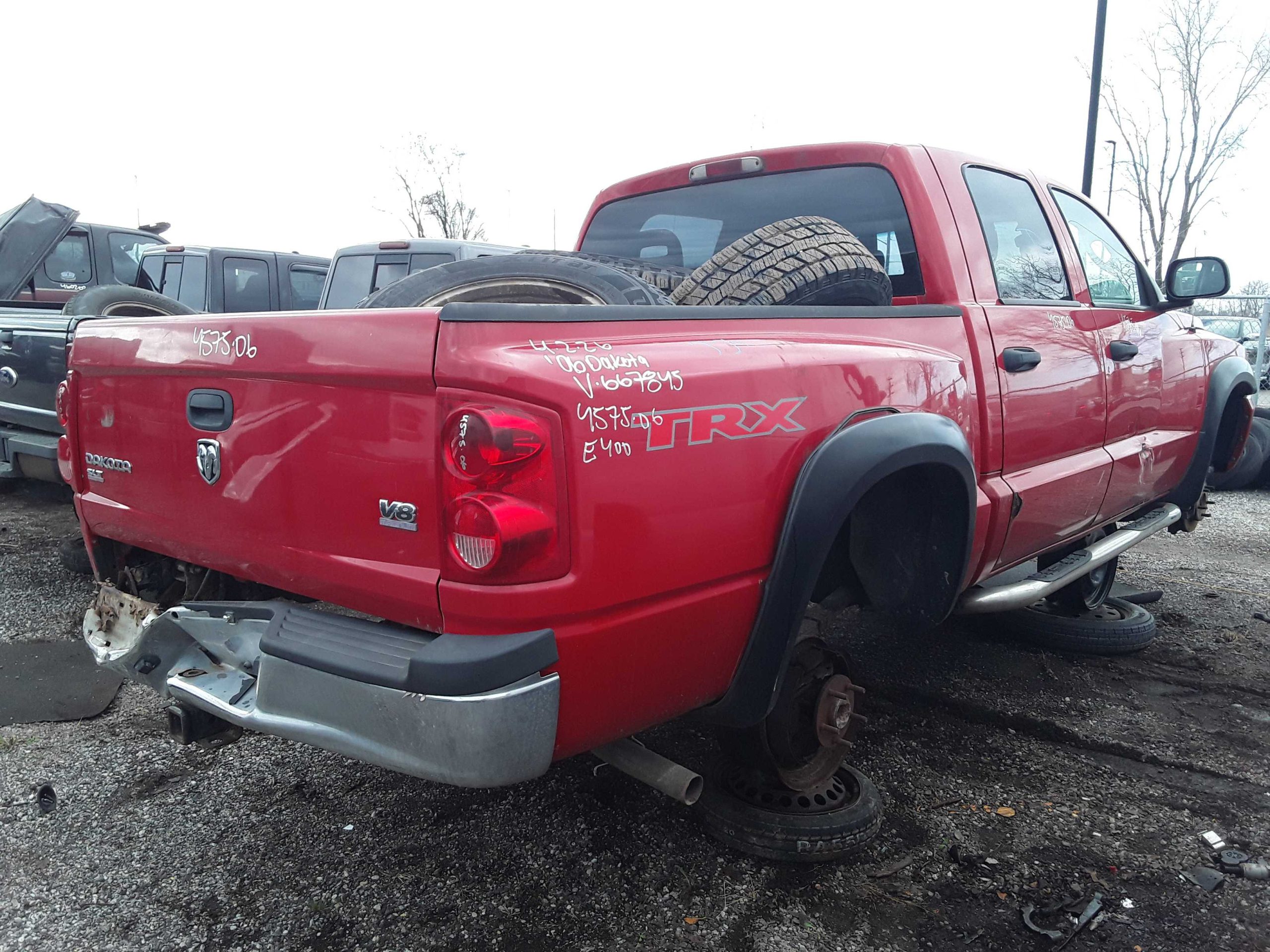 DODGE DAKOTA 2006