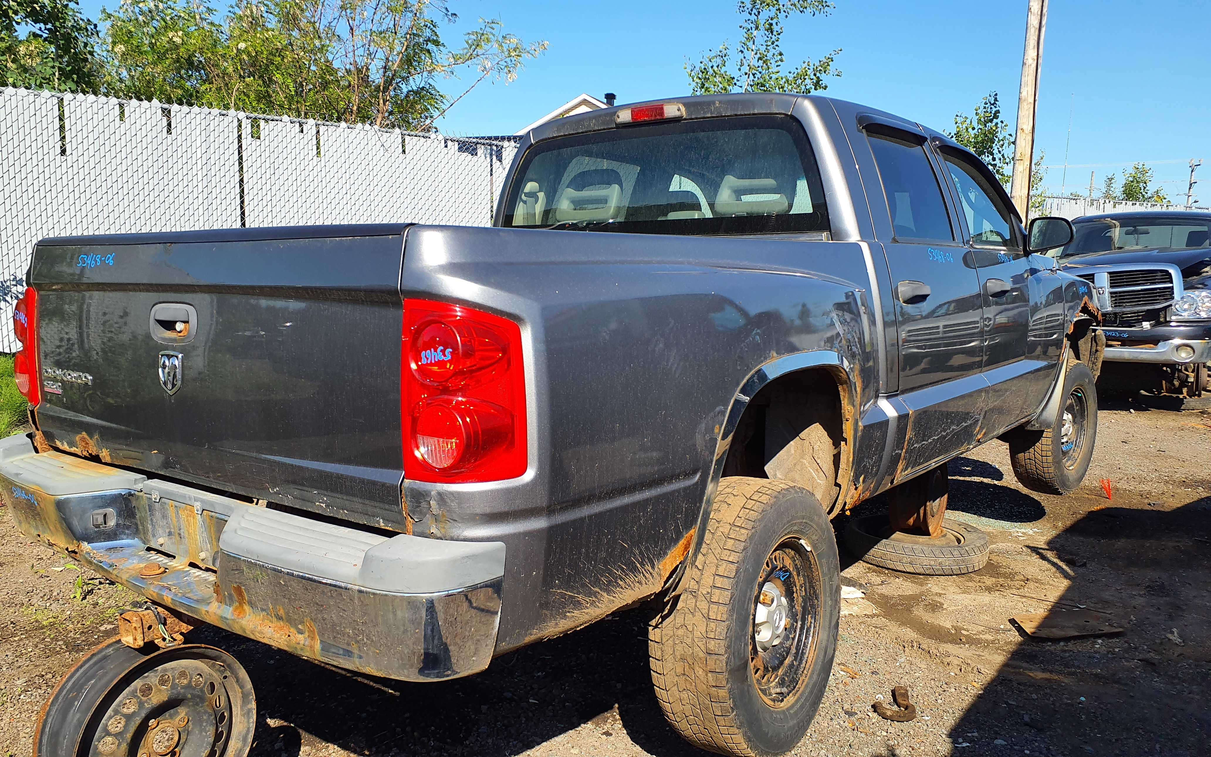 DODGE DAKOTA 2006