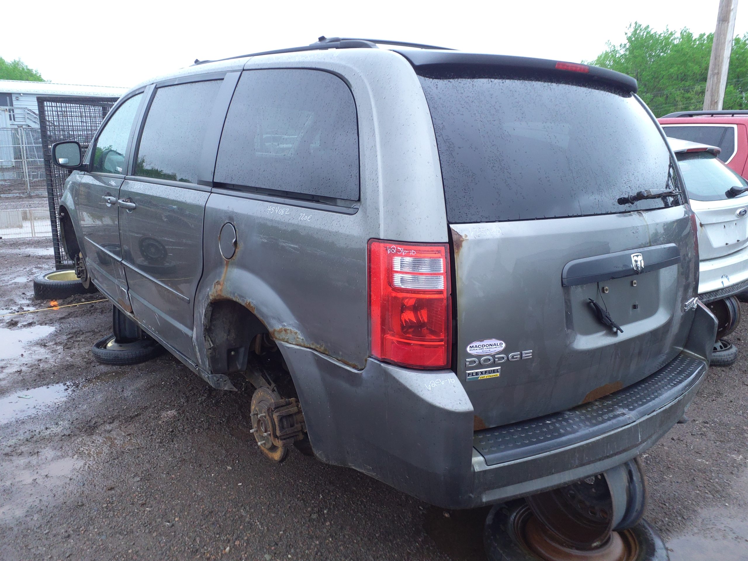 DODGE GRAND CARAVAN 2010