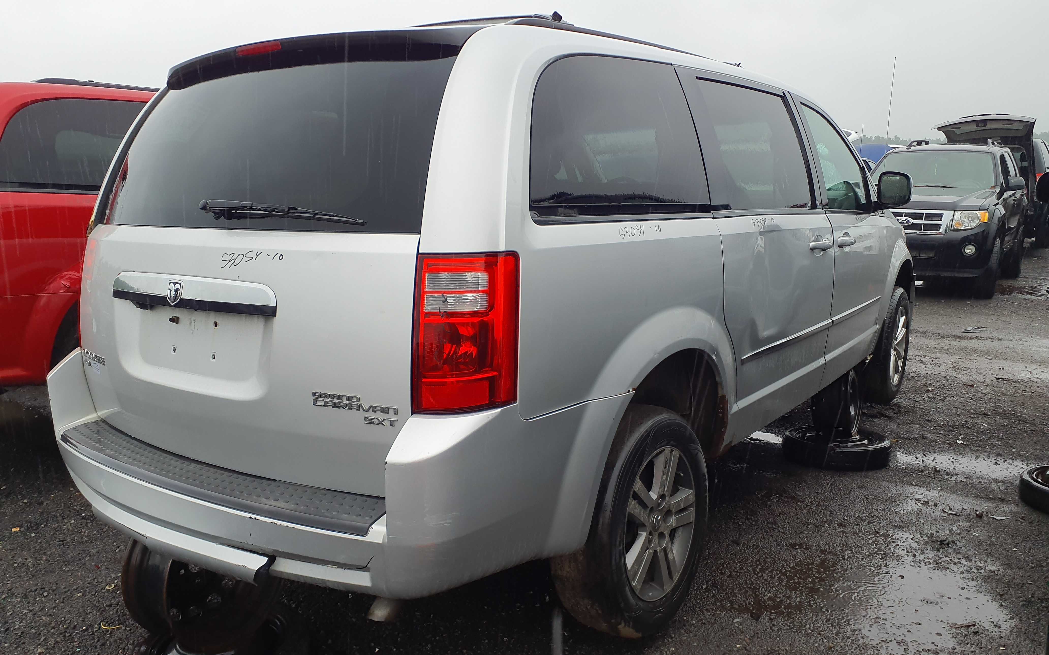 DODGE GRAND CARAVAN 2010